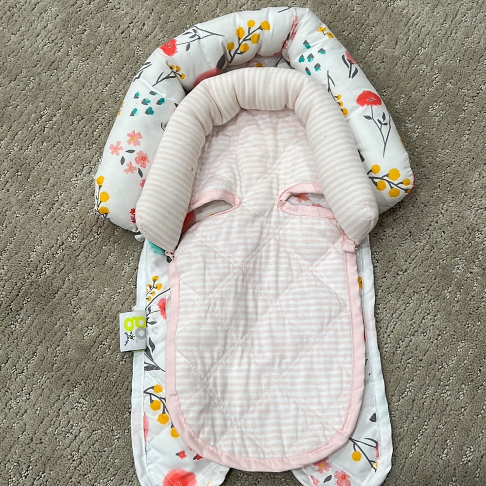 Goldbug duo head support for car seat, stroller or bouncer